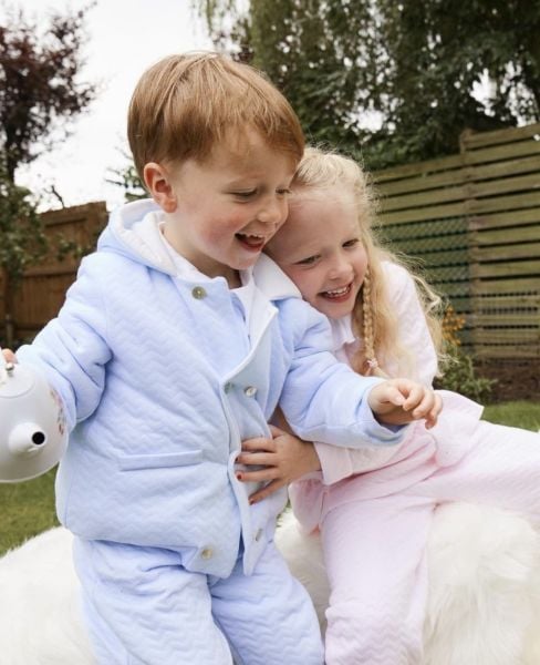 Kapüşonlu Mavi Mont