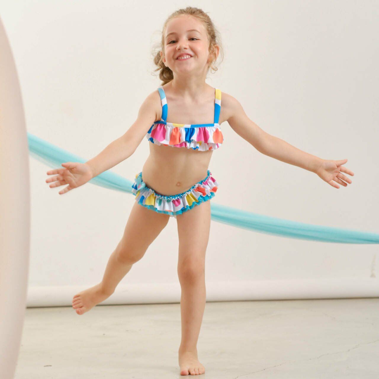 Renkli Puantiyeli Fırfırlı Bikini Set