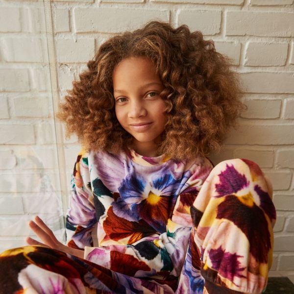 Çiçek Desenli Kadife Kız Çocuk Sweatshirt